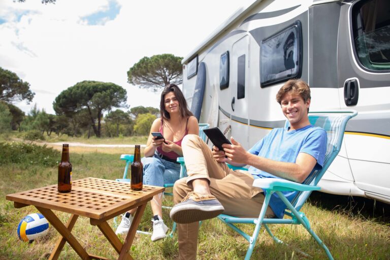 Qué llevar y qué esperar en tu primer encuentro de autocaravanas: guía completa
