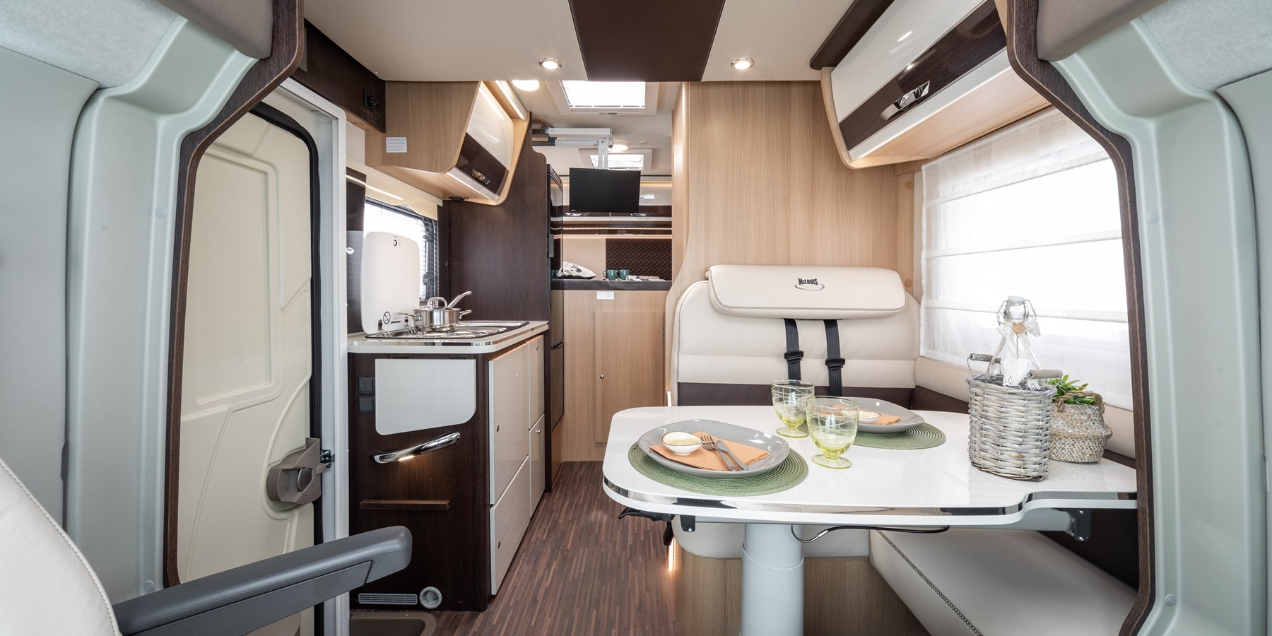 McLouis-Mc4-231-001_c1800x900-1